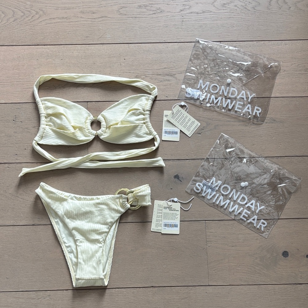 Monday Swimwear Brontë set